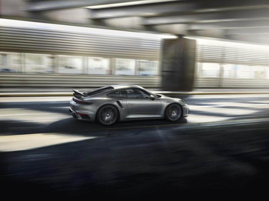  Porsche 911 Turbo S (992) 2020 года  (WW) (фото 24 из 49)